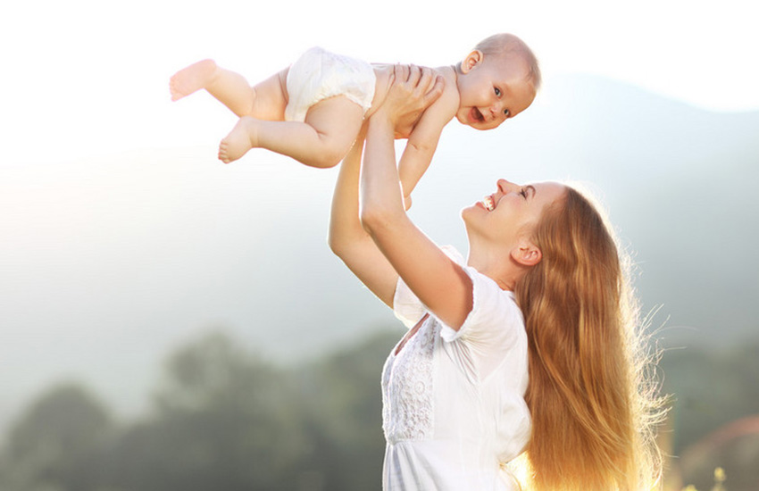 Quando o bebê deve trocar as fraldas por cuecas pull-up?